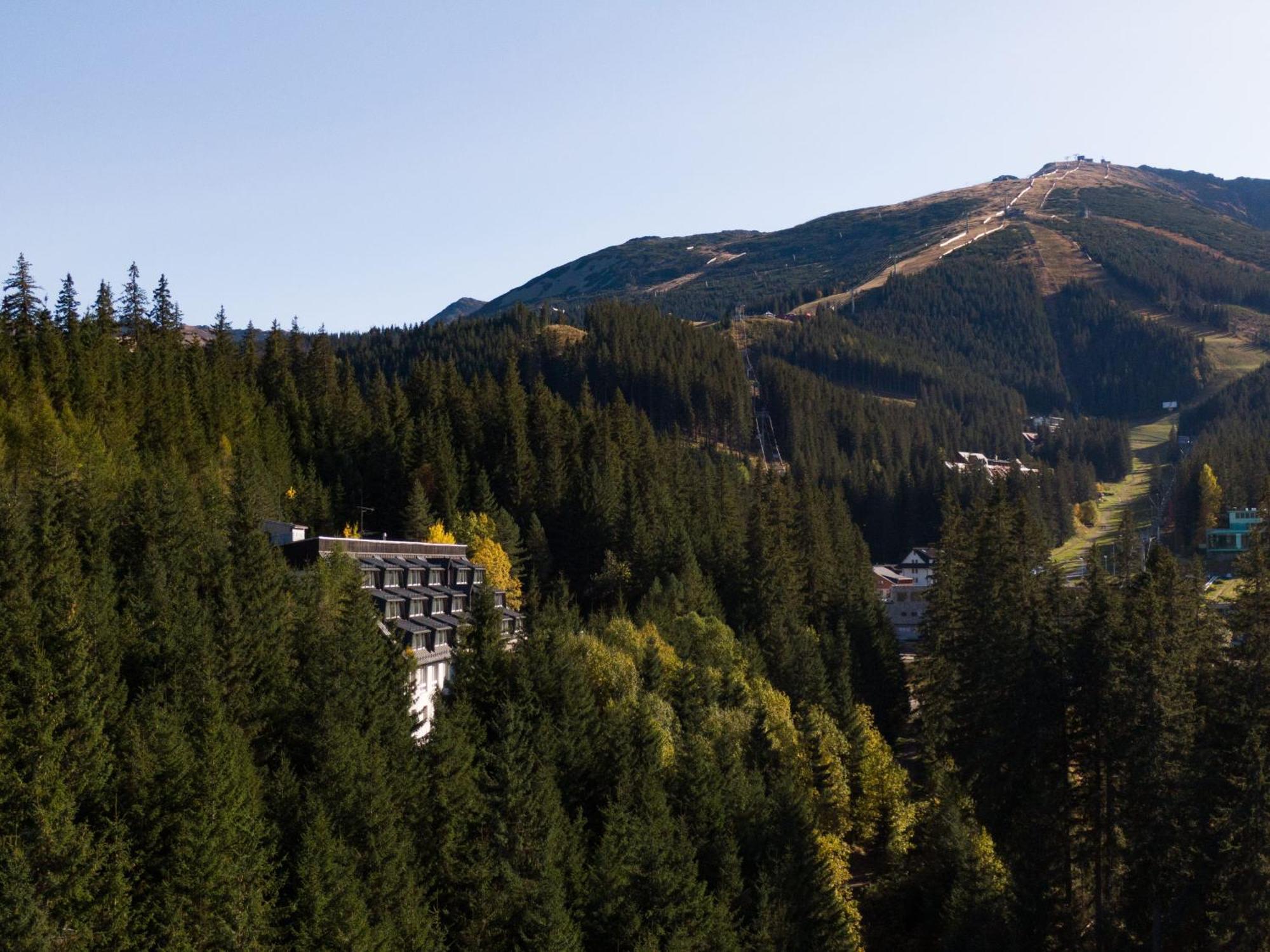 Hotel Ostredok Демановска Долина Екстериор снимка