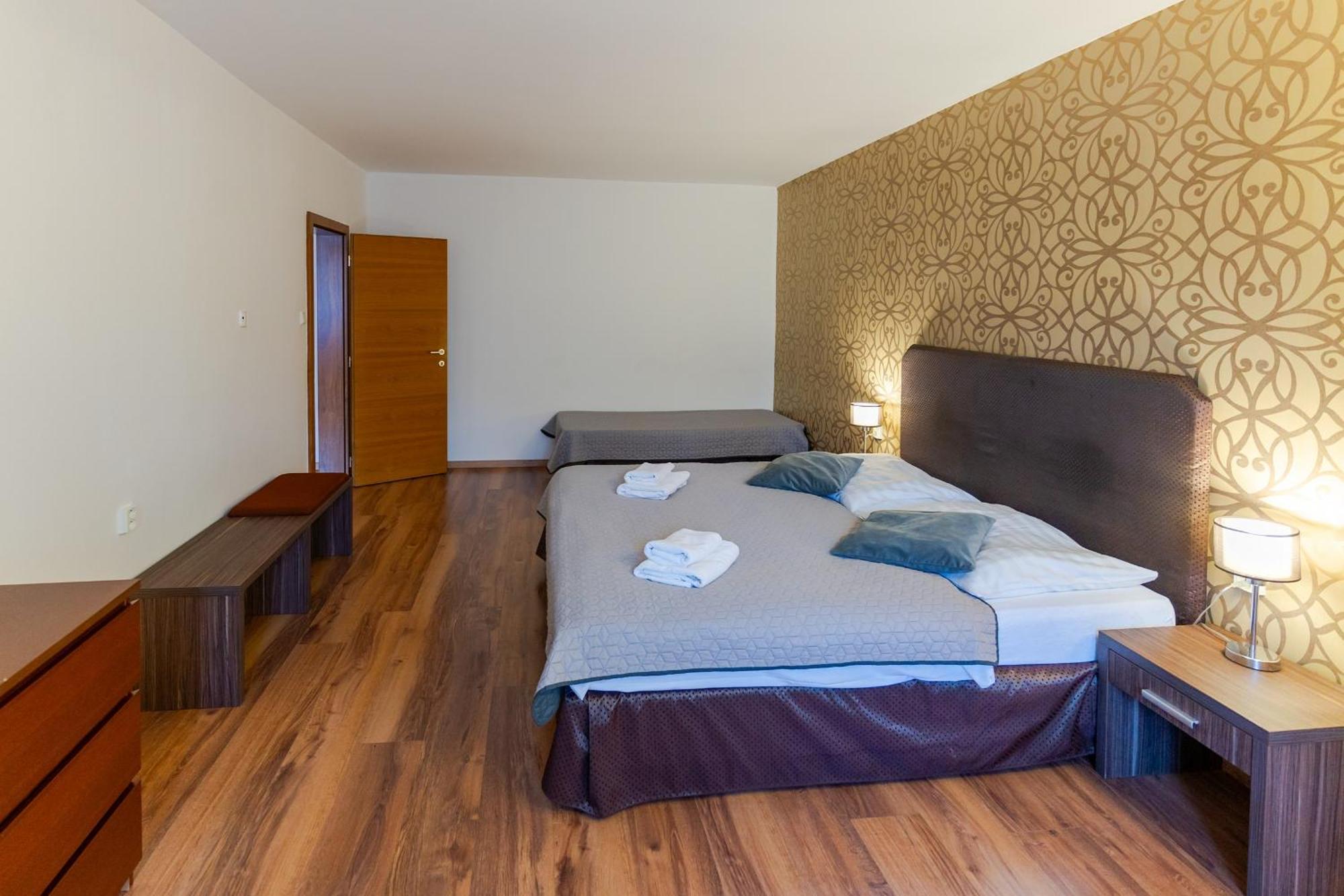 Hotel Ostredok Демановска Долина Екстериор снимка