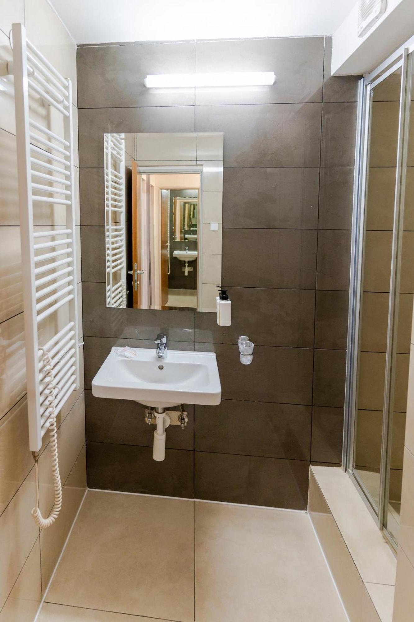 Hotel Ostredok Демановска Долина Екстериор снимка