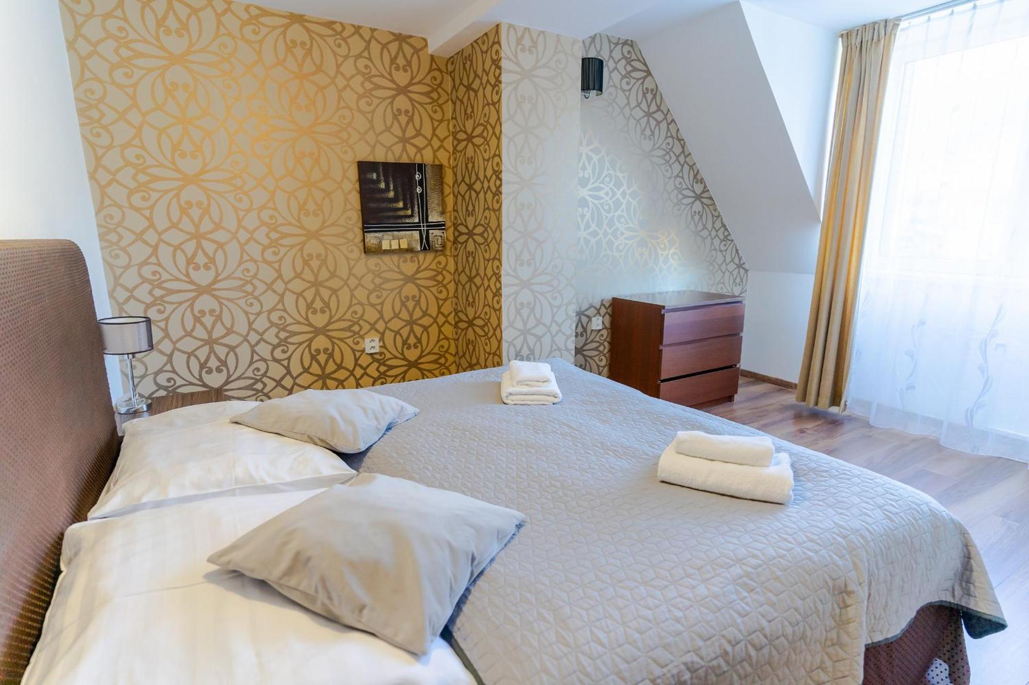 Hotel Ostredok Демановска Долина Екстериор снимка