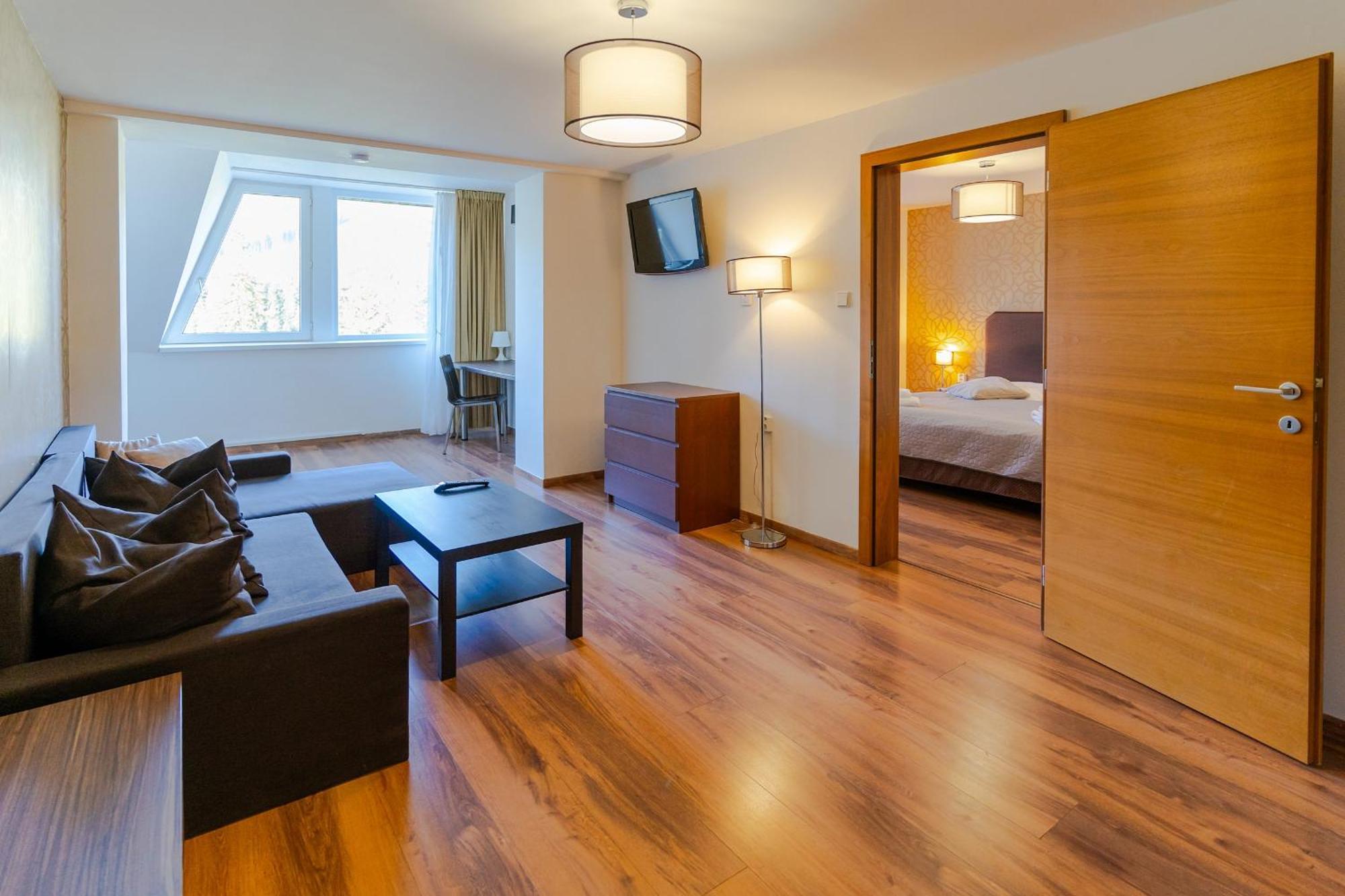 Hotel Ostredok Демановска Долина Екстериор снимка