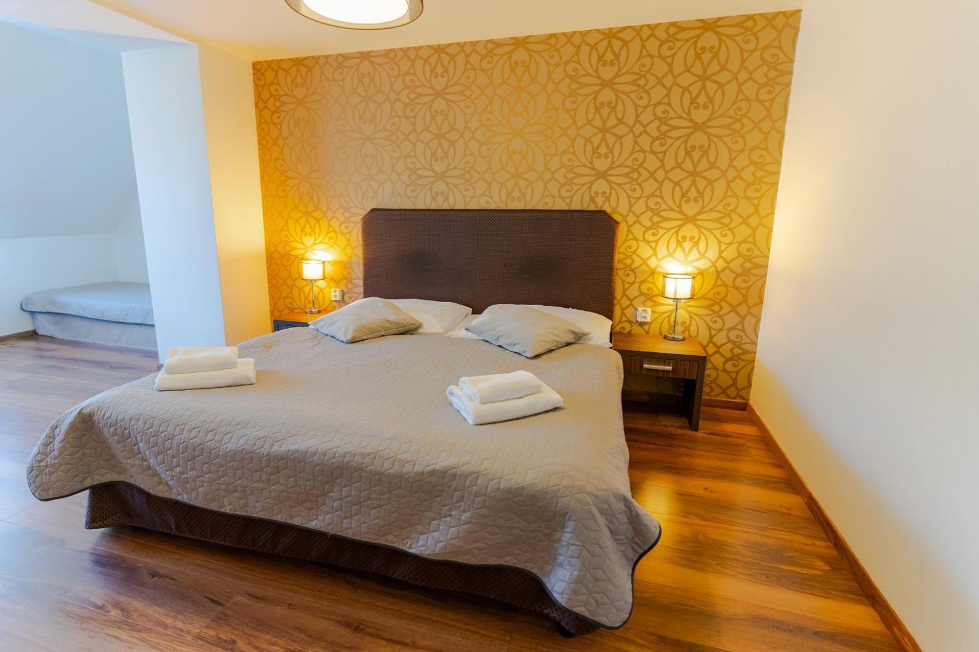 Hotel Ostredok Демановска Долина Екстериор снимка