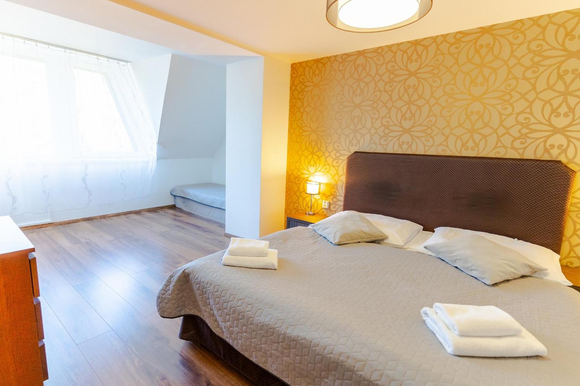 Hotel Ostredok Демановска Долина Екстериор снимка