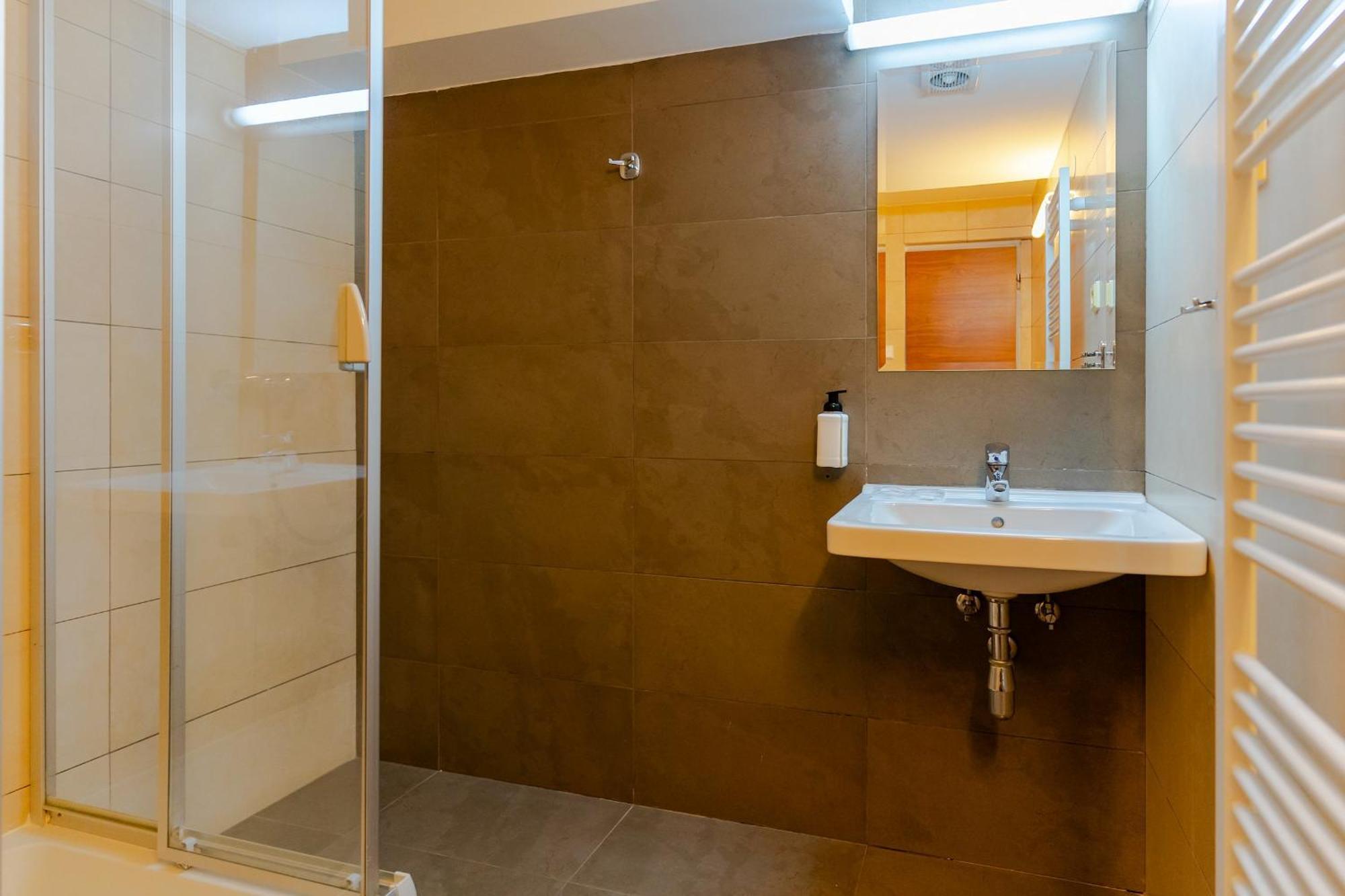 Hotel Ostredok Демановска Долина Екстериор снимка