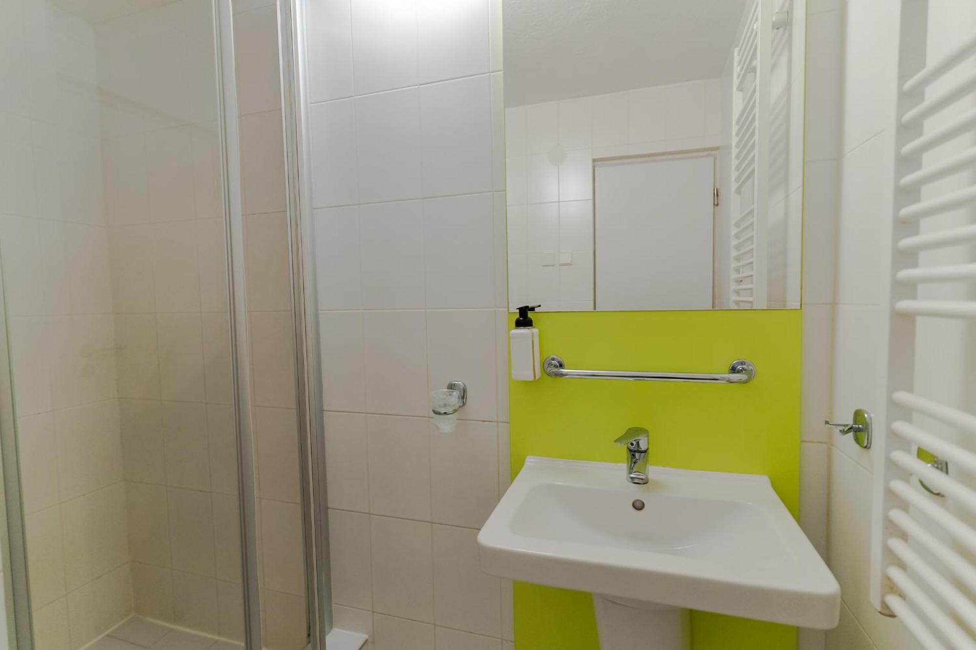 Hotel Ostredok Демановска Долина Екстериор снимка